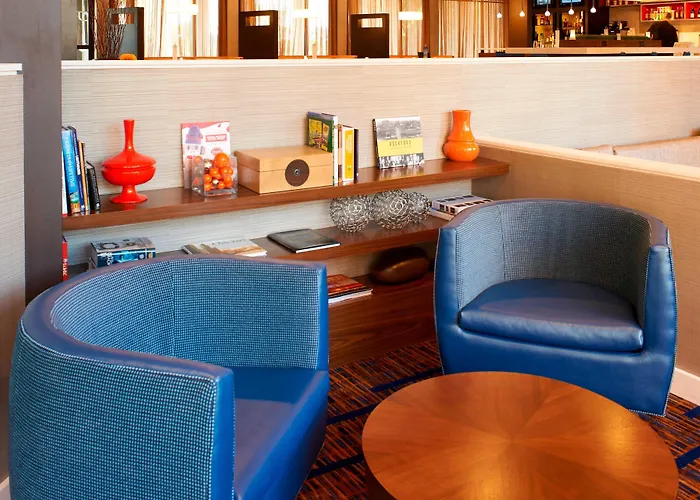 Courtyard By Marriott Rockford