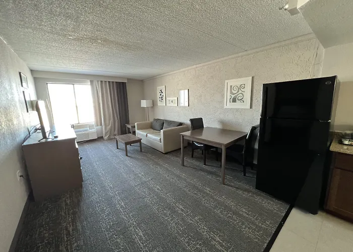 Country Inn & Suites By Radisson, Mt Pleasant-Racine West, Wi